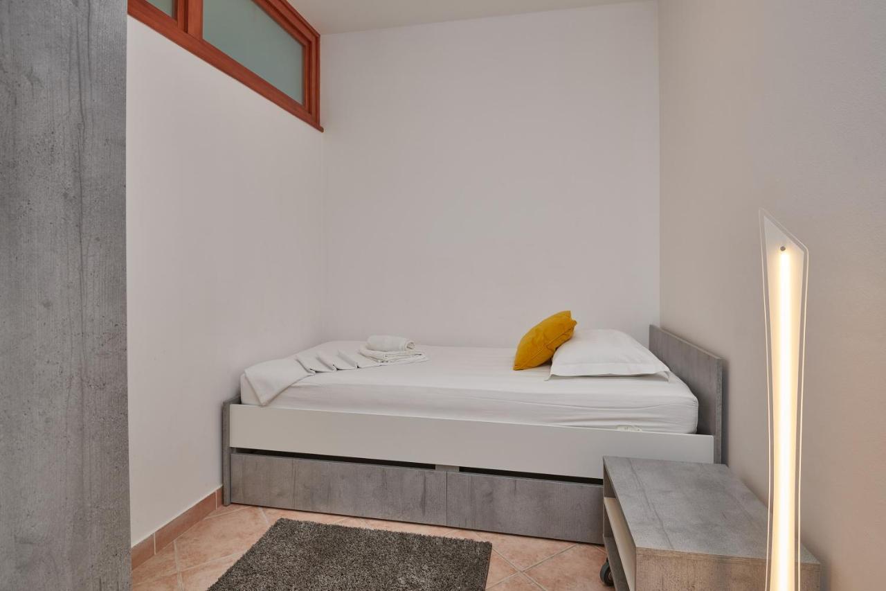 Family Apartment Dubrovnik - Private Jacuzzi Terrace, Private Parking Ngoại thất bức ảnh