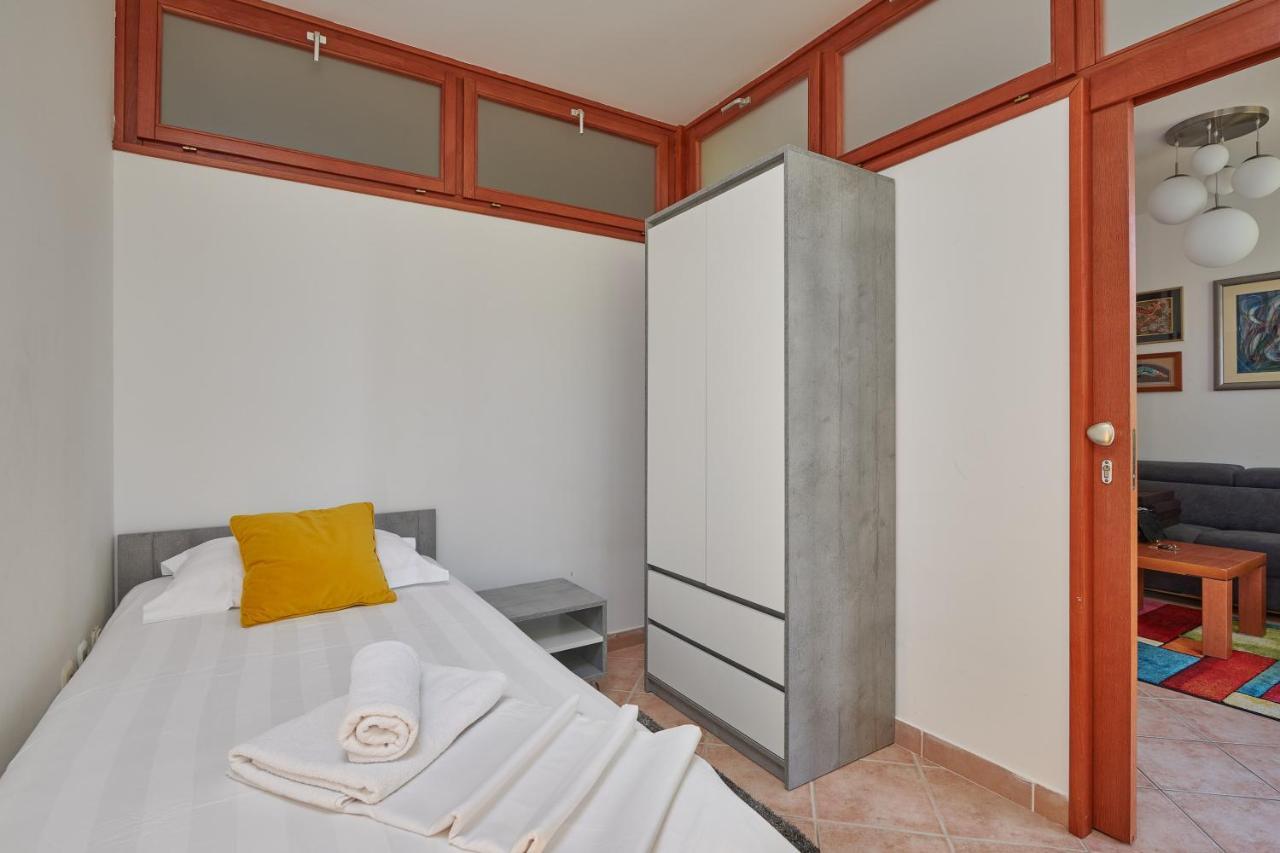 Family Apartment Dubrovnik - Private Jacuzzi Terrace, Private Parking Ngoại thất bức ảnh