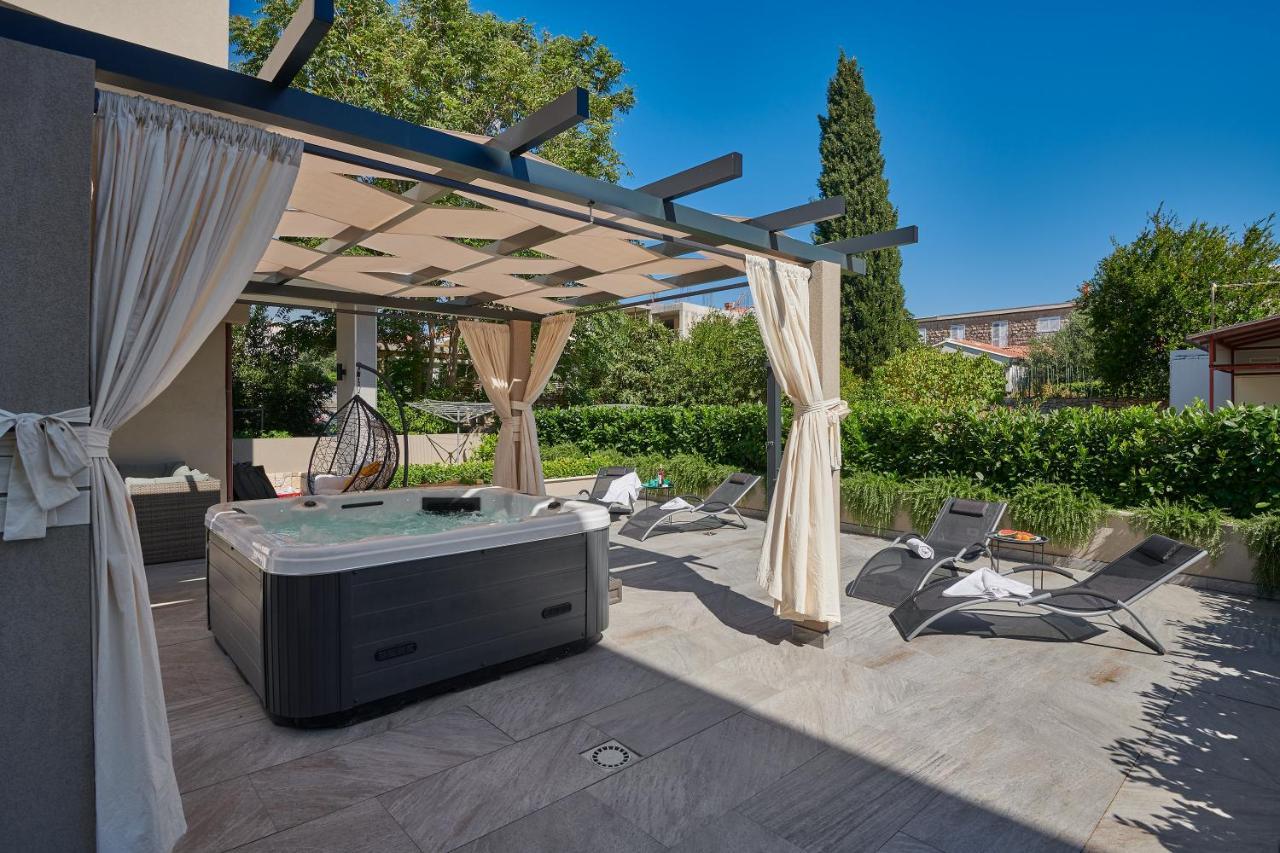 Family Apartment Dubrovnik - Private Jacuzzi Terrace, Private Parking Ngoại thất bức ảnh