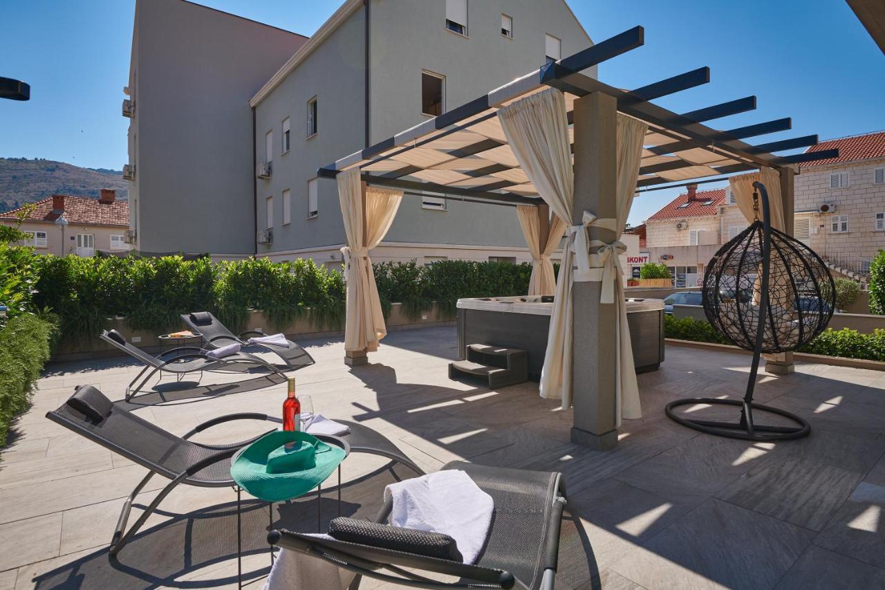 Family Apartment Dubrovnik - Private Jacuzzi Terrace, Private Parking Ngoại thất bức ảnh