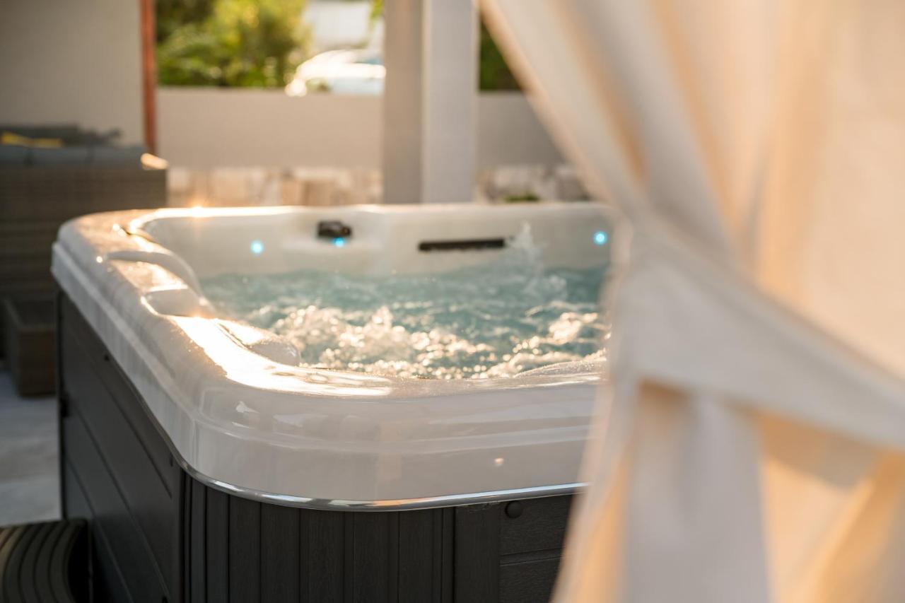 Family Apartment Dubrovnik - Private Jacuzzi Terrace, Private Parking Ngoại thất bức ảnh