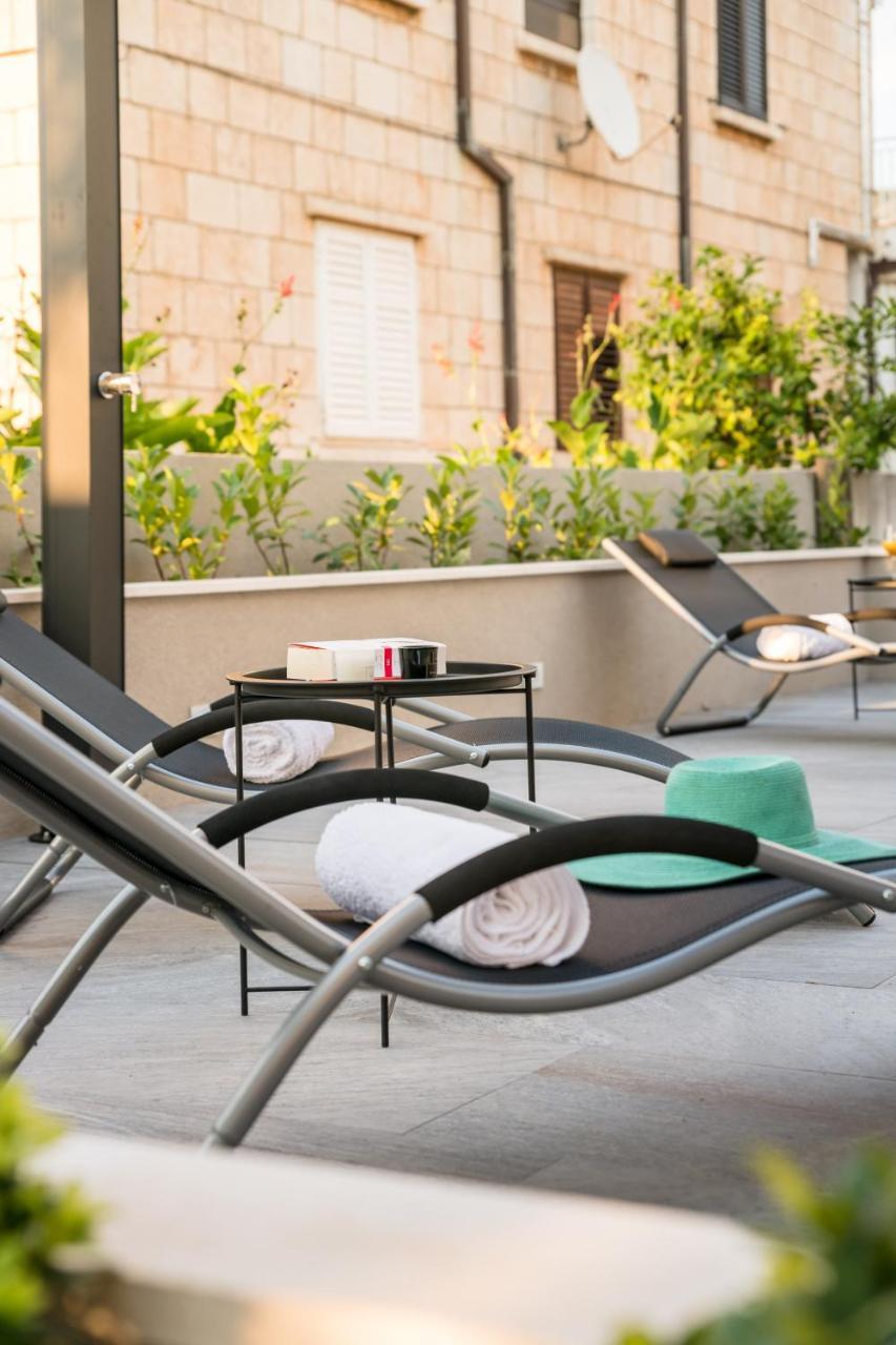 Family Apartment Dubrovnik - Private Jacuzzi Terrace, Private Parking Ngoại thất bức ảnh