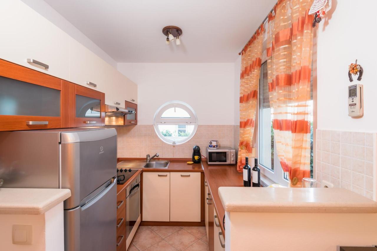Family Apartment Dubrovnik - Private Jacuzzi Terrace, Private Parking Ngoại thất bức ảnh