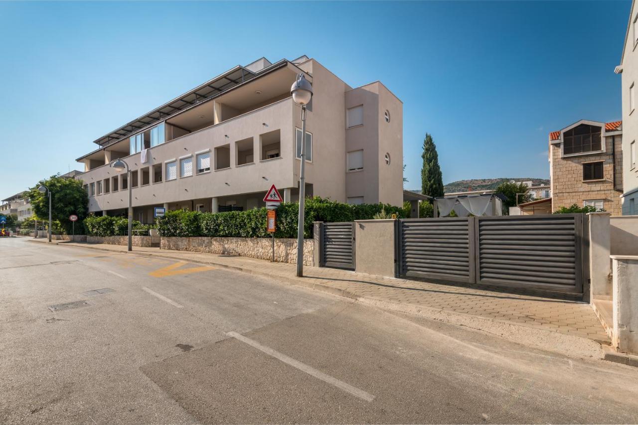 Family Apartment Dubrovnik - Private Jacuzzi Terrace, Private Parking Ngoại thất bức ảnh